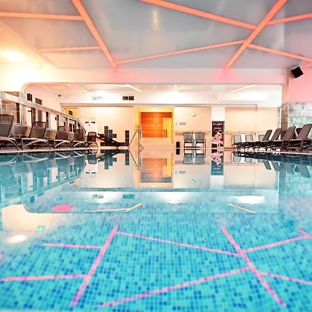 & Park Szálloda Eger