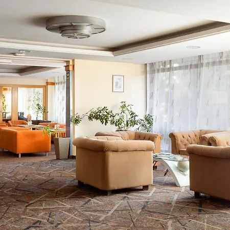 & Park Hotel Eger