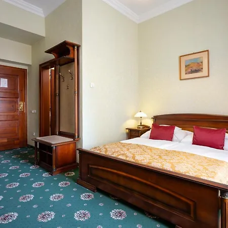 Hotel & Park Eger