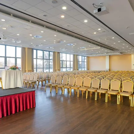 & Park Hotel 3*