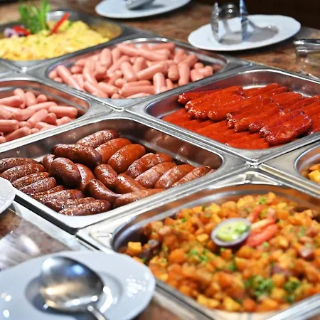 ホテル & Park エゲル