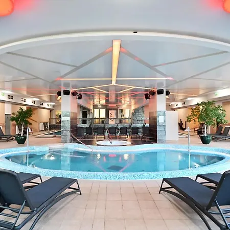 & Park 4* Эгер