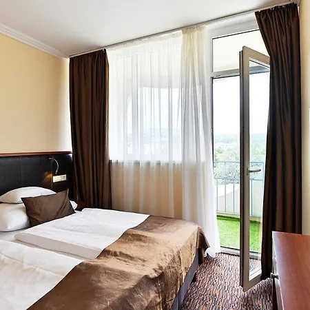 Hotel & Park 4*