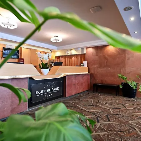 & Park Hotel