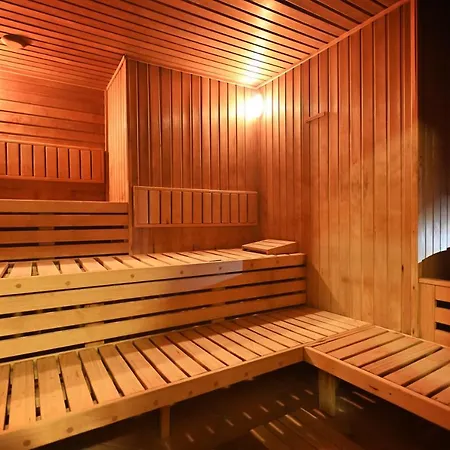 & Park Hotel 3*