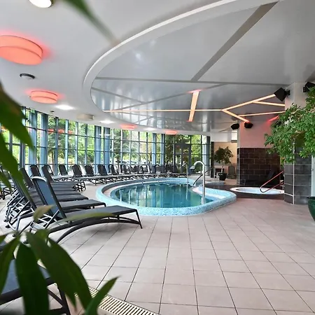 ホテル & Park エゲル