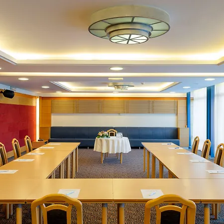 & Park Hotel 3*