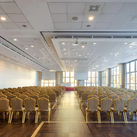 埃格尔及帕克酒店 酒店 3*