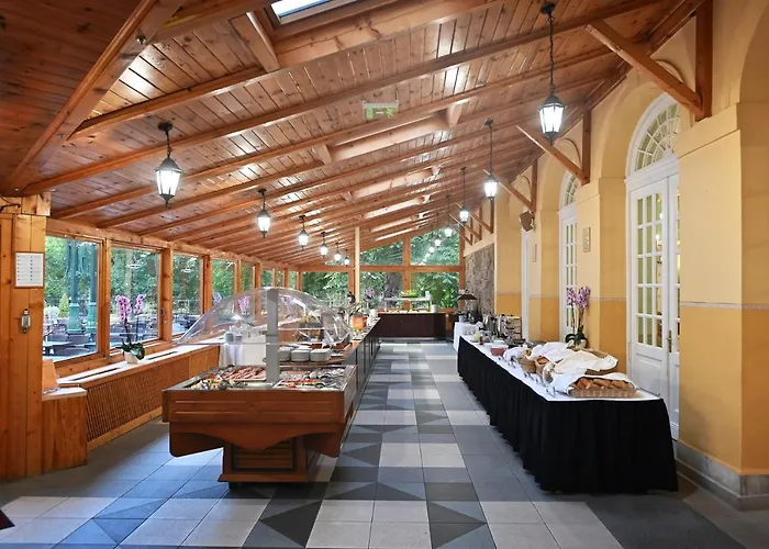 & Park Ξενοδοχείο Έγκερ