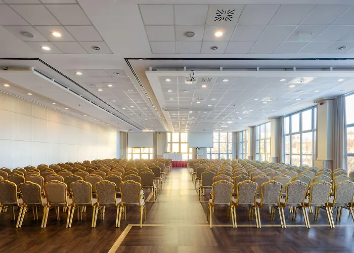 & Park Ξενοδοχείο 3*